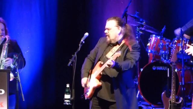 Roy Wood - Flowers In The Rain (11 Dec 2017, Harrogate) HD смотреть онлайн