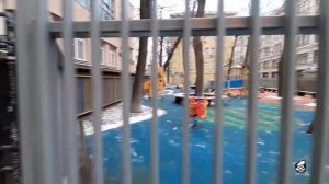 ДИКСИ. ВЕРНУЛИСЬ К ДИКОМУ ОХРАННИКУ - БАЛАБОЛУ...