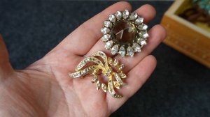 017. Винтажная бижутерия. Блошиный рынок.