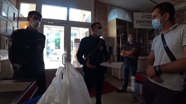 Мент быкует / Дерзкий проктолог дуркует... смотреть онлайн