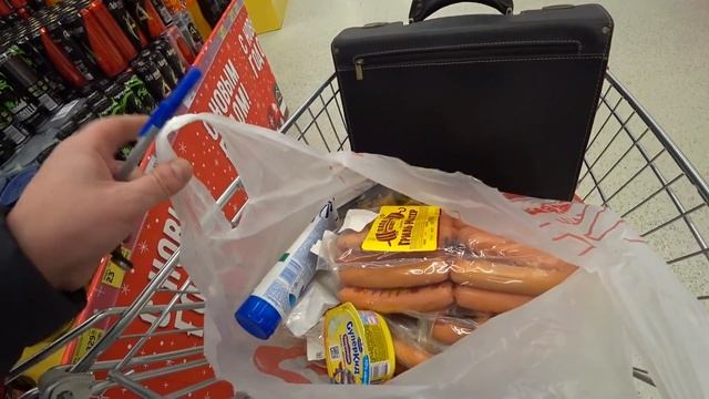 Самая тупая директор самого тухлого Магнита России !!! смотреть онлайн