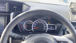 Обзор Toyota Roomy Custom G S 2018 год с аукционов Японии