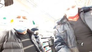 БЕЗГРАМОТНАЯ МУСОРША БЕЛОКОНЬ БОРЗЕЕТ В ПЕРЕКРЁСТКЕ И ТВОРИТ ТРЭШАК...