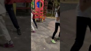 Дети снимают ролики))