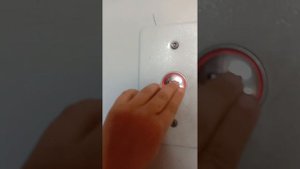 Невский лифт 2021 года, 1 метр в секунду. Трамвайный проспект. С. Петербург. Консьержа нет.