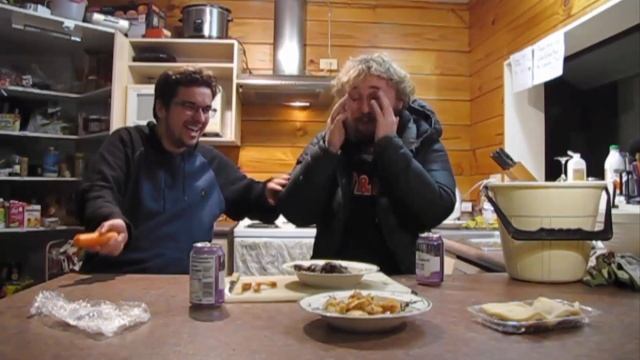 Food Highlights! (Carolina Reaper, Surströmming, Chicken Hearts and more!) смотреть онлайн