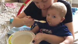 Как мама ухаживает за 6 месячным малышом.