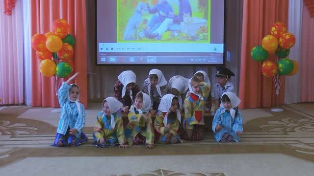 День пожилого человека в детском саду "Ивушка" г. Новосибирск смотреть онлайн