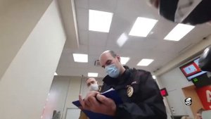 МУСОР АРТУРКА ПРОВЁЛ СПЕЦОПЕРАЦИЮ "@Б@СР@ЛСЯ" В АЛЬФА - НЕДОБАНКЕ И ОПОЗОРИЛ ВСЮ ПИТЕРСКУЮ ПОЛИЦИЮ.