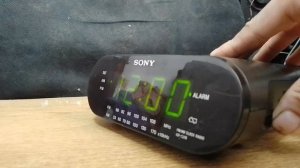 Radio Reloj SONY ICF-C218