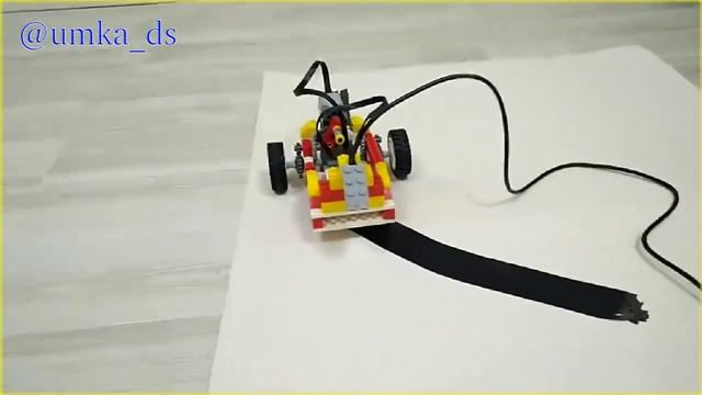 Машина по линии LegoWedo1.0 смотреть онлайн