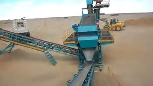 Грохот ГИС-42 в работе (производительность 85-135 м3/ч)