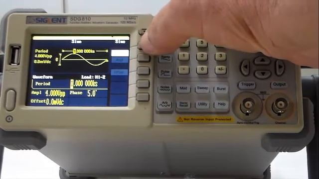 Generador de funciones SDG810 смотреть онлайн