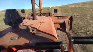 ДТ-75 с двигателем Д-440-22 взял горку одним вдохом.