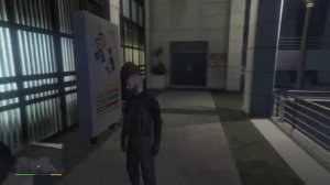 Grand Theft Auto V (GTA 5) PS4: охранник в музее, Russian literature