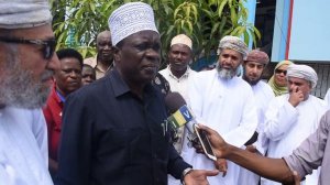 Mhe Charles Mwijage apokea wafanyabiashara wa Oman walipotembelea Maonesho ya Biashara