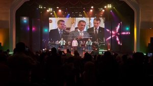 Зал встал когда Салават пел «Мин яратам сине Татарстан»