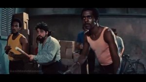 Брюс Ли против уличной толпы