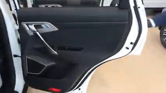 Geely Atlas Base в белом цвете: видеообзор от Техцентра Гранд смотреть онлайн