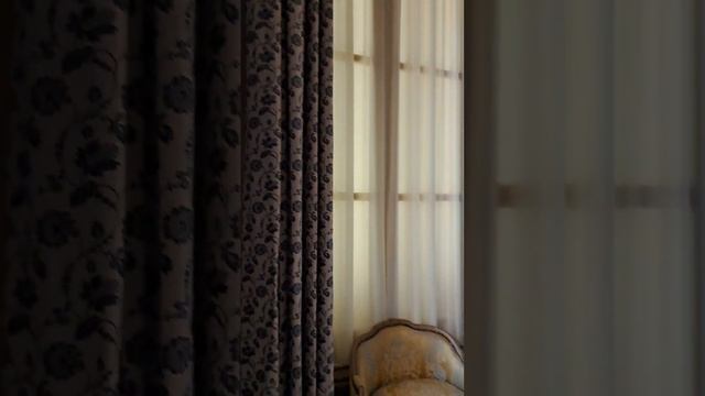 Знаменитый музей Лувр. Голубая комната смотреть онлайн