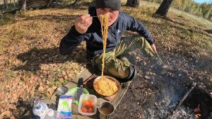 Бушкрафт поход, отдых, осенний лес, готовим  рамён на открытом огне. Кемп АСМР
