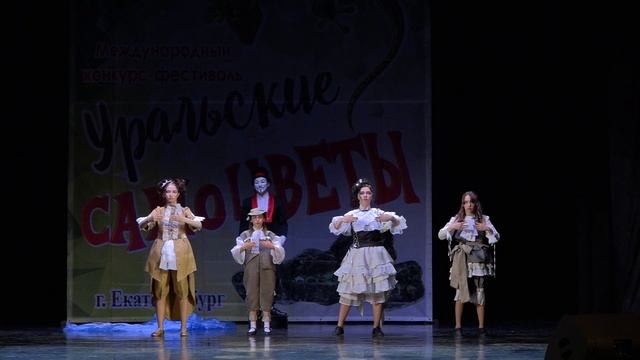 "Куклы" - студия дизайна и моды "Креатив"