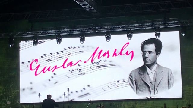 Love Mahler in any weather! Conductor: Vasily Petrenko. Любить Малера! Дирижёр: Василий Петренко смотреть онлайн