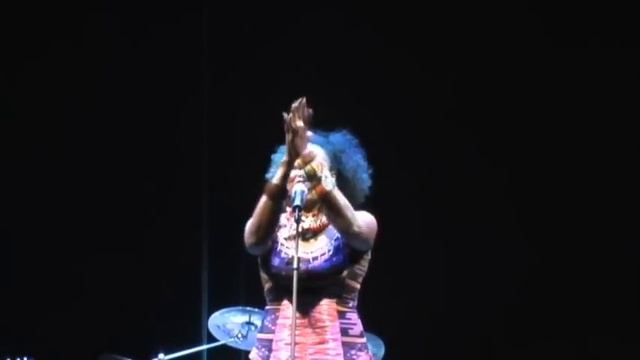 Waiyeina - OUMOU SANGARE - Live @ Roma, Italy - 11-09-09 смотреть онлайн