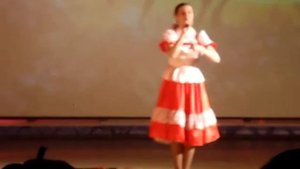 девушка из Владивостока красиво поёт