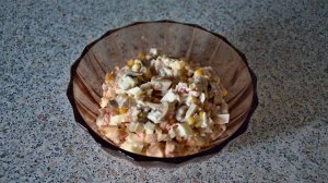 Салат с крабовыми палочками и грибами