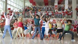 Классный мюзикл: Каникулы (ТВ, 2007)
High School Musical 2