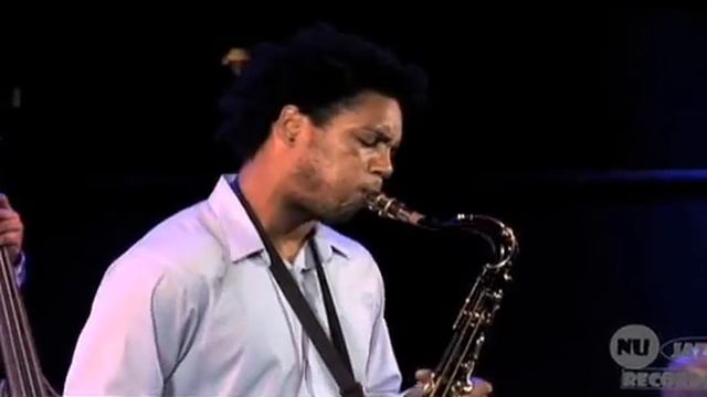 Sylvester Onyejiaka with the Derrick Gardner Sextet смотреть онлайн