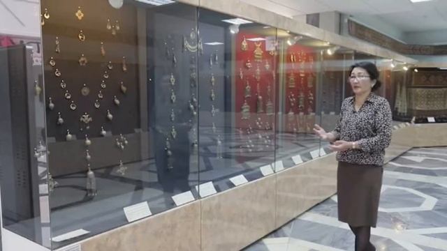 Қарақалпақ халқыныӊ зергерлик өнери. Ювелирное искусство каракалпаков.