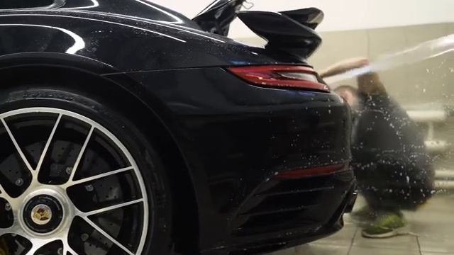 Покрытие полиуретановой антигравийной пленкойPorsche 911 TURBO S смотреть онлайн