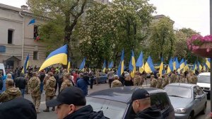 9 травня 2017. Київ. ОУН - молодці! Зустрічали Ватний полк як треба! )