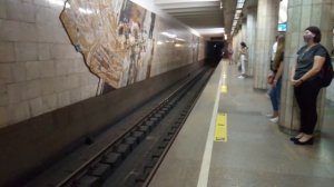 Номерной прибывает на станцию Сибирская