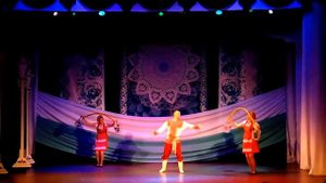 танец "Возле речки, возле моста"