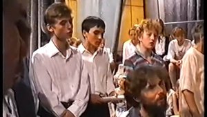 Старший хор "Веснянка" поёт "Замыкая круг" после сводного концерта в Клину (летний лагерь, 1997 год