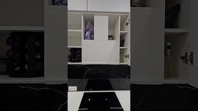 Вот так красиво закрываем вытяжку, но при этом продуманно организовываем зону хранения #кухни смотреть онлайн