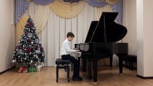Галушкин Илья, 9 лет. Р. Шуман "Солдатский марш" (из "Альбома для юношества")