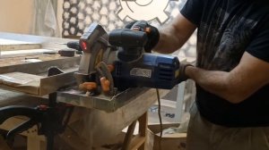 Стол из дуба и эпоксидной смолы