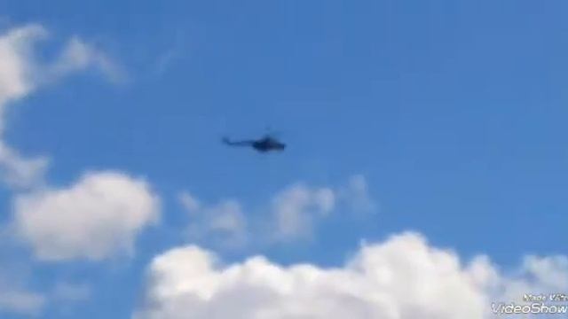 Вертолёт на небе. смотреть онлайн