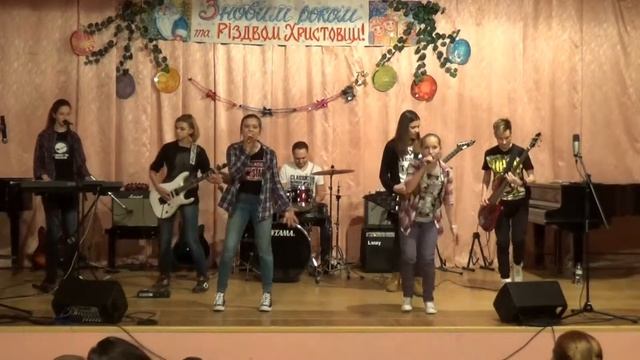 Acoustic-Drive Guitars (Girls) - Sweet Dreams (Eurythmics cover) смотреть онлайн