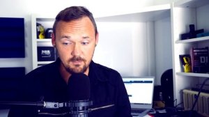 На какую руку надо смотреть при игре на гитаре?