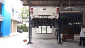 งานติดตั้งลิฟท์ยกรถ NUSSBAUM 2.30SL