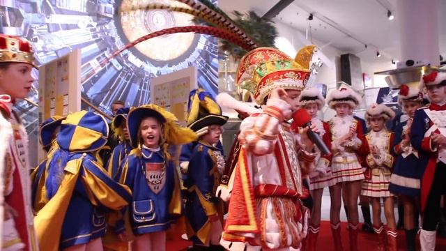 "Uns Sproch es Heimat" - Kölner Kinderdreigestirn 2019 - Live im Deutschen Museum Bonn смотреть онлайн