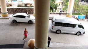 LONG BEACH GARDEN HOTEL - обзор территории отеля в Паттайе