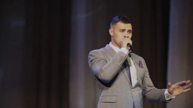 Вокальная группа БЭЙС. Сергей Воробьев - Сan't take my eyes off you смотреть онлайн