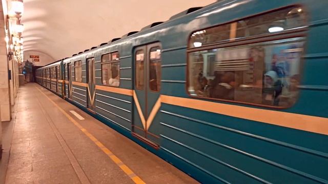 Отправление Ема-502/Ем-501 со станции Технологический институт
