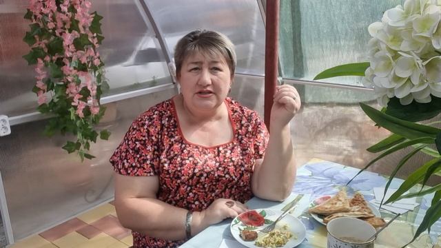 Мукбанг. Куриные котлеты, чебуреки и вкусный капучино.